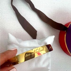 KATE SPADE Gold Bangle Bracelet
Best Friends Ever 
Two Peas In A Pod